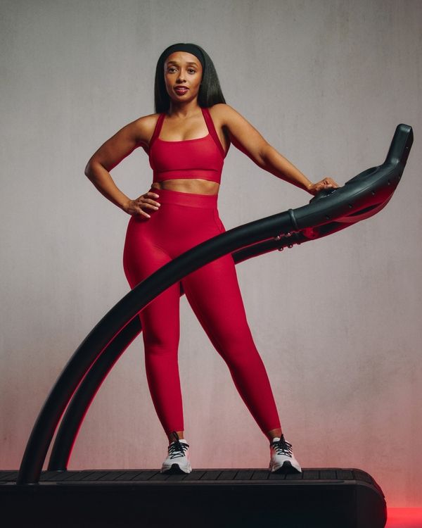 Matching Red Sports Bra and Leggings Set for a Classic Gym Look — Streetwear Gym Outfits 2027