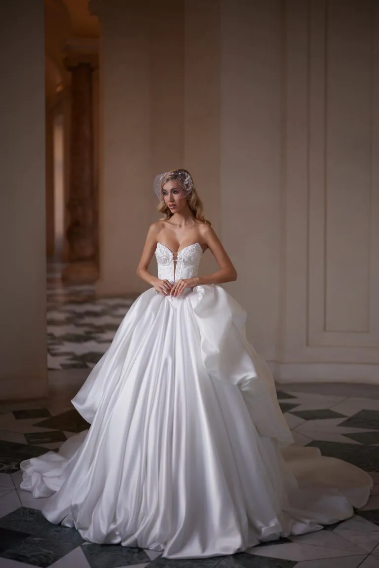 White Strapless Ballgown with Lace and Beadwork and Voluminous Skirt White Strapless Ballgown with Lace and Beadwork and Voluminous Skirt — Strapless Dresses 2027