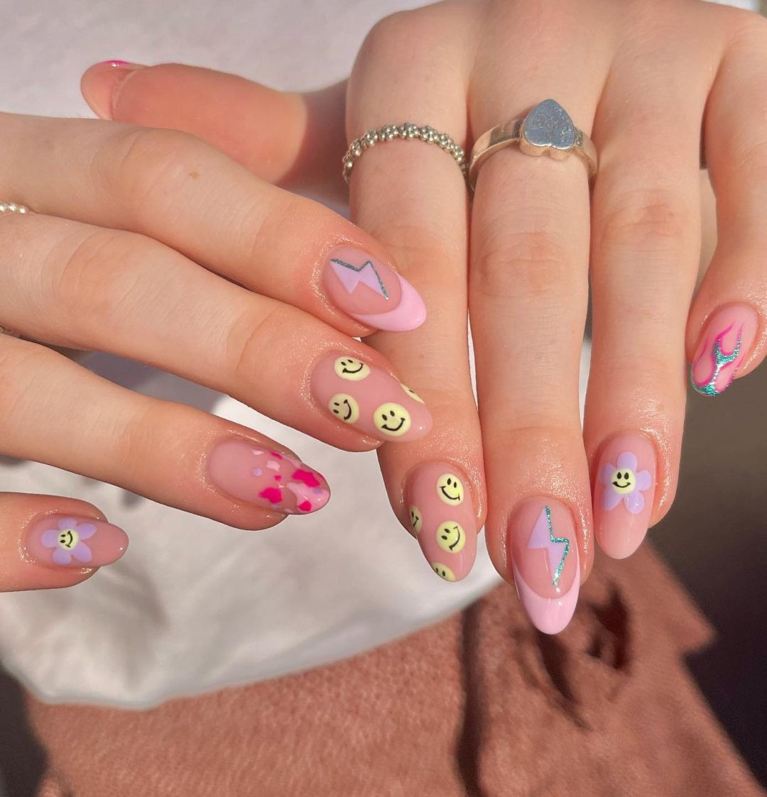 Both Hands Visual Idea Both Hands Visual Idea — Pink Smiley Face Nails 2027