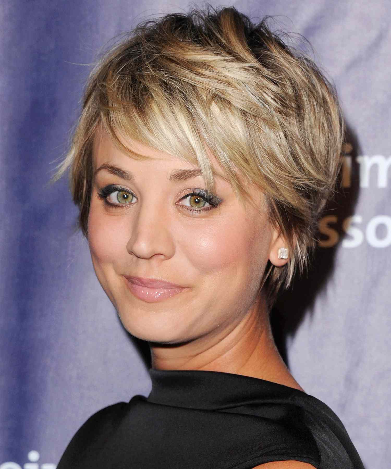 Ear Ash Blonde Shag With Layered Texture Ear Ash Blonde Shag With Layered Texture — Short Shag 2027