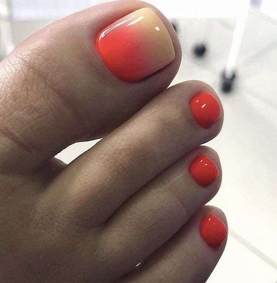 Coral to Yellow Gradient Big Toe Coral to Yellow Gradient Big Toe — Ombre Toe Nails 2027