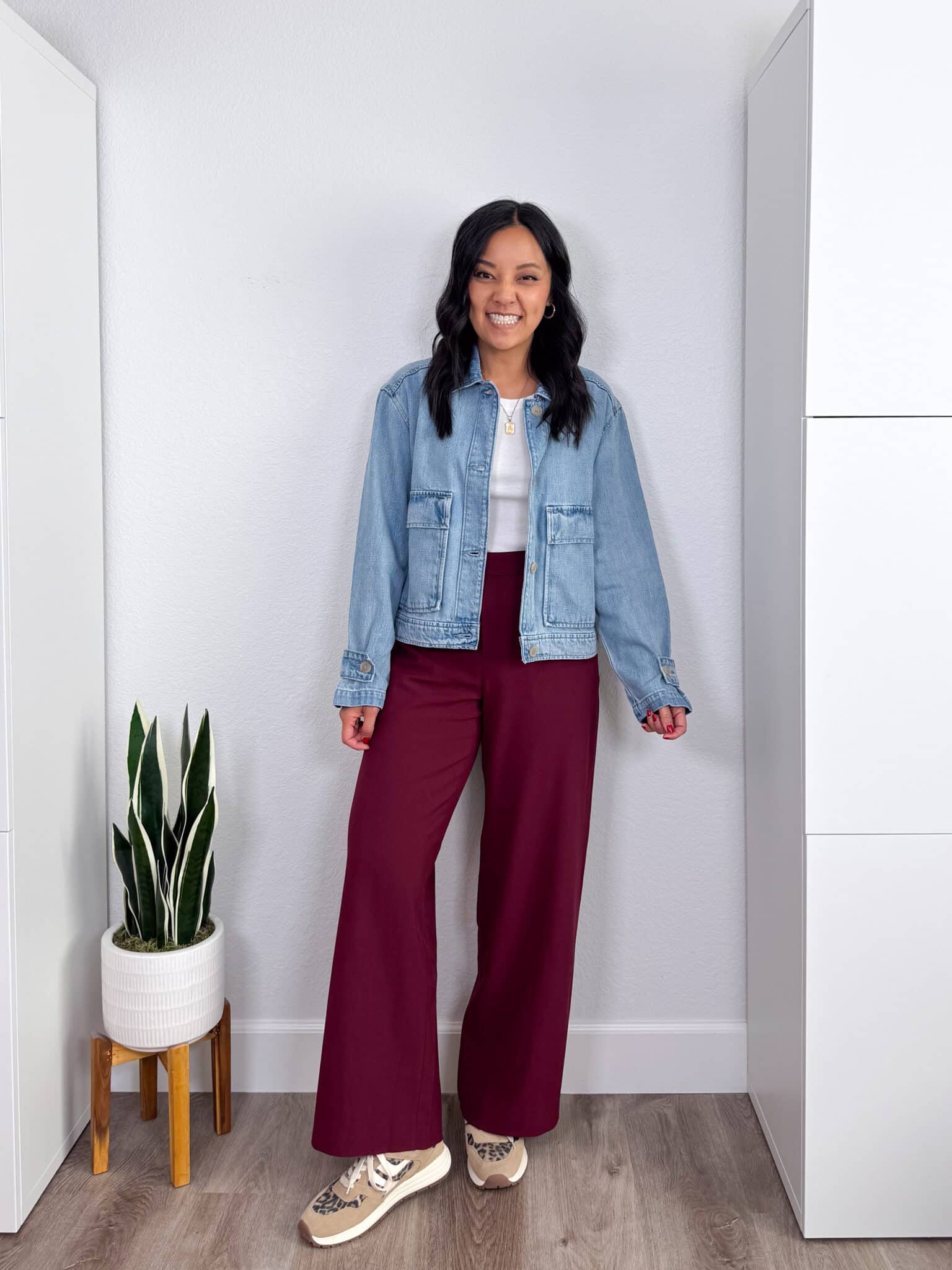 Casual Burgundy Wide-Leg Pants with Denim Jacket — Burgundy Outfits 2027
