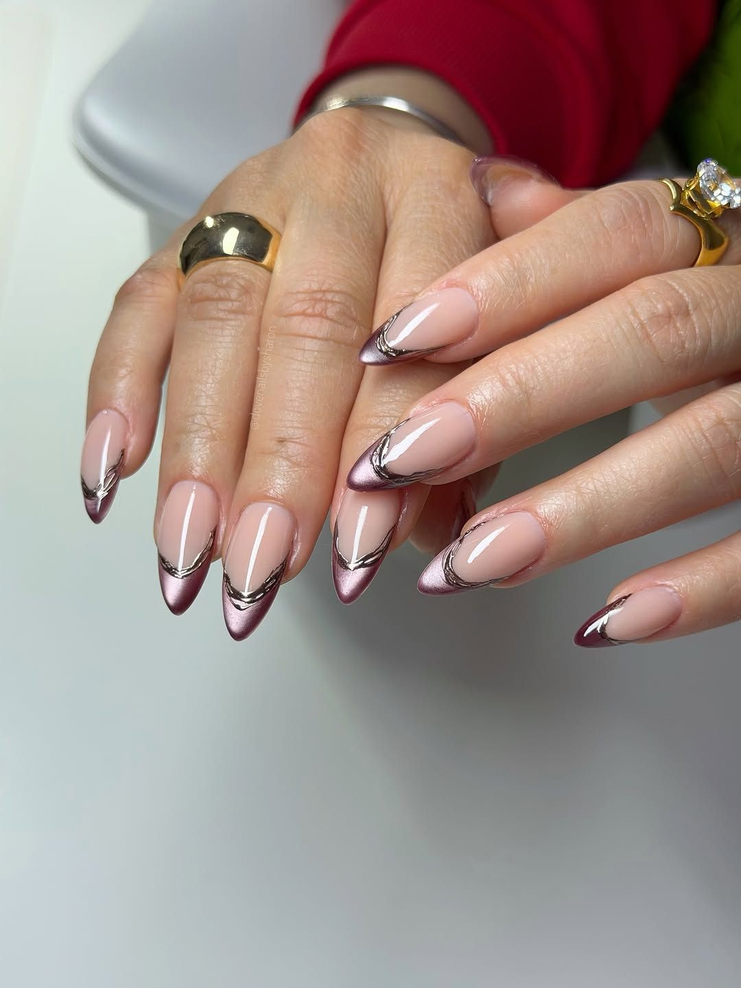 Pinkish-Gold Shimmer French Almonds Pinkish-Gold Shimmer French Almonds — Chrome French Tip Nails 2027