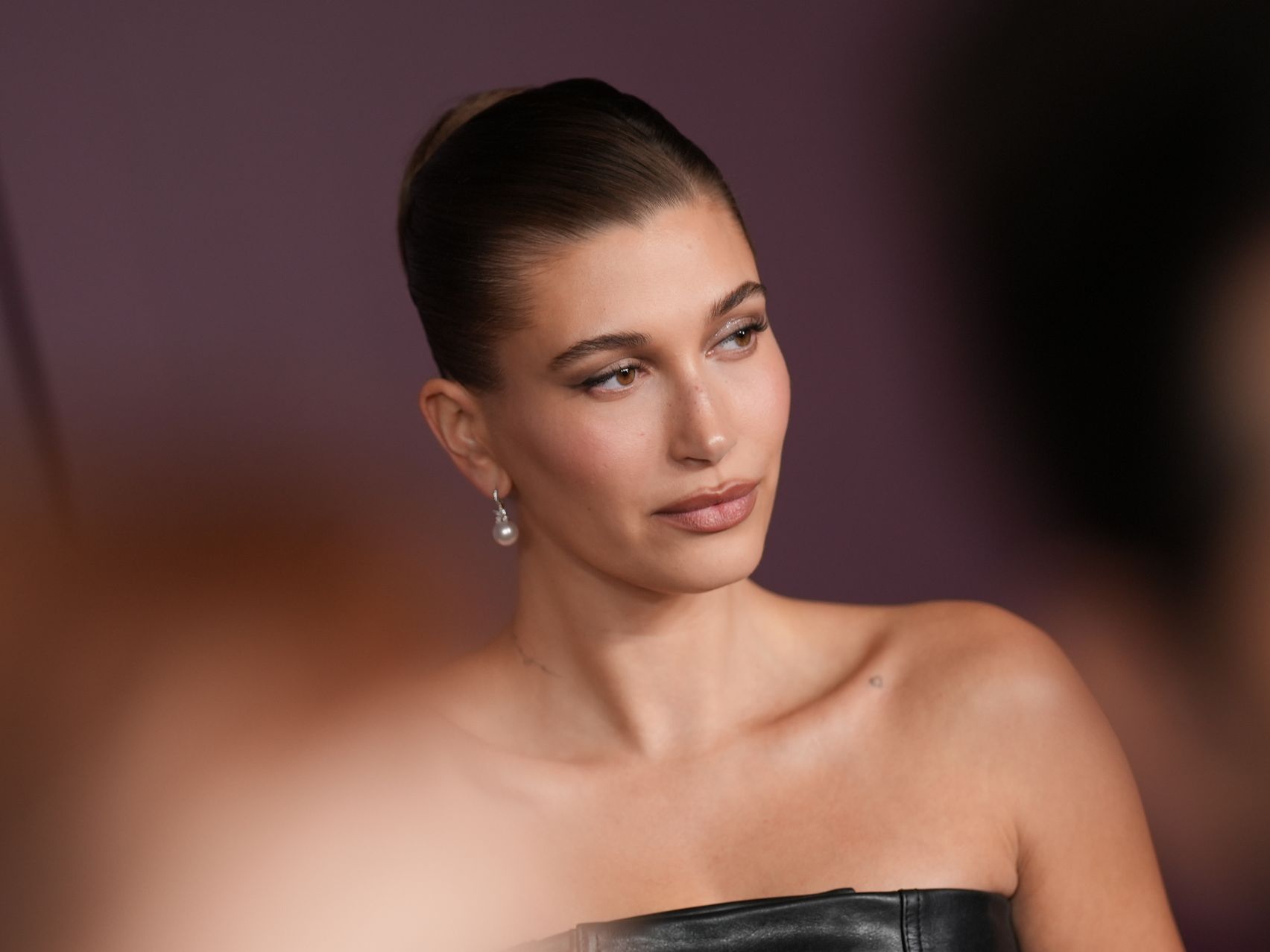 Sharp Side Part Slicked Bun Sharp Side Part Slicked Bun — Slicked Back Bun 2027