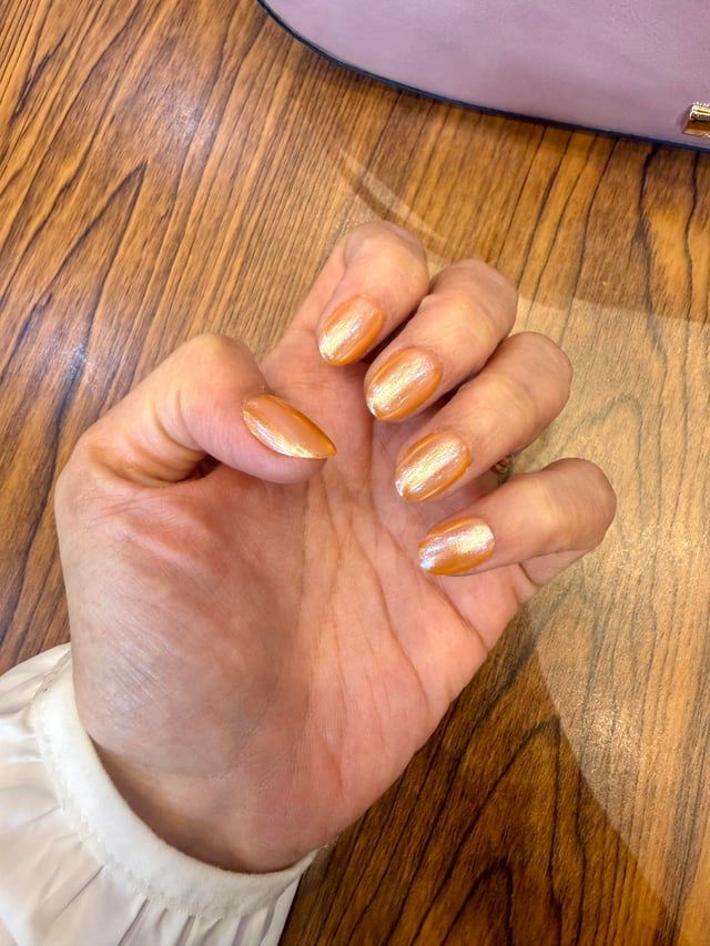 Peach Chrome with Diagonal Gold Foil Peach Chrome with Diagonal Gold Foil — Peach Chrome Nails 2027