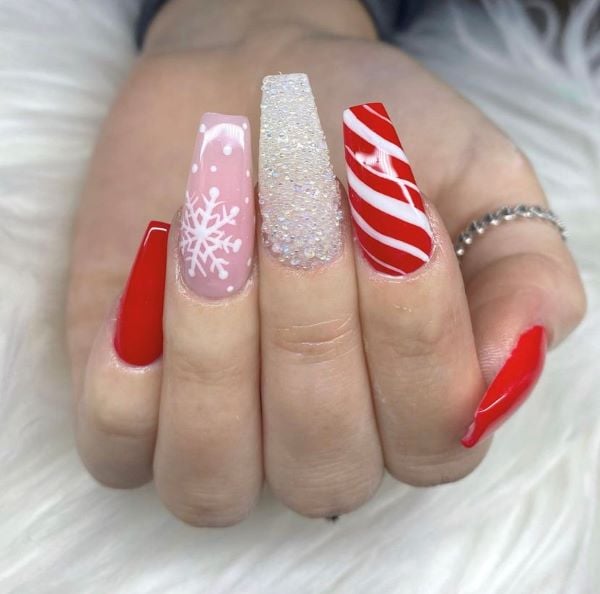 Christmas Visual Idea — Long Christmas Nails 2026