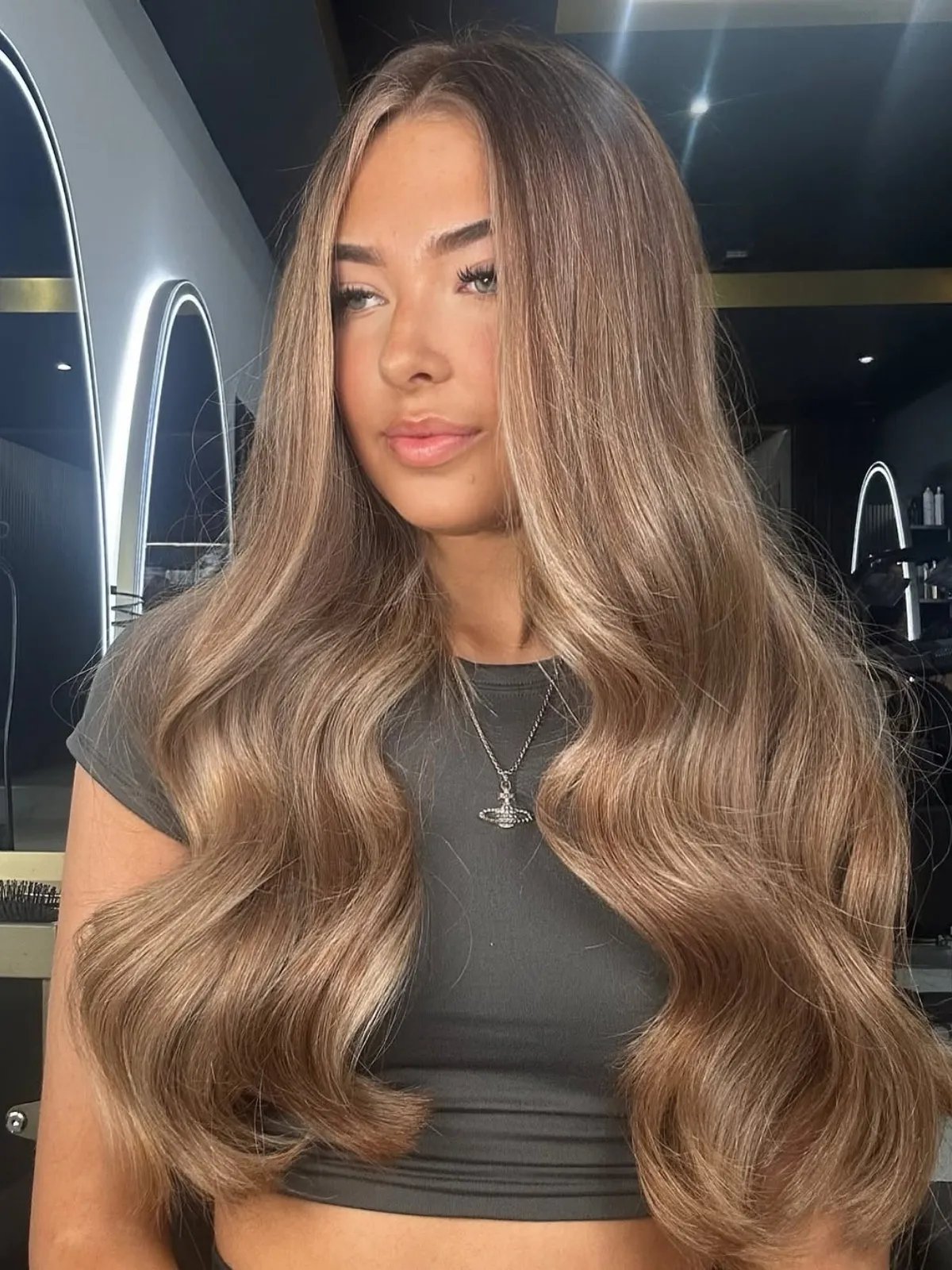 Mid-Back Visual Idea Mid-Back Visual Idea — Dark Blonde 2027