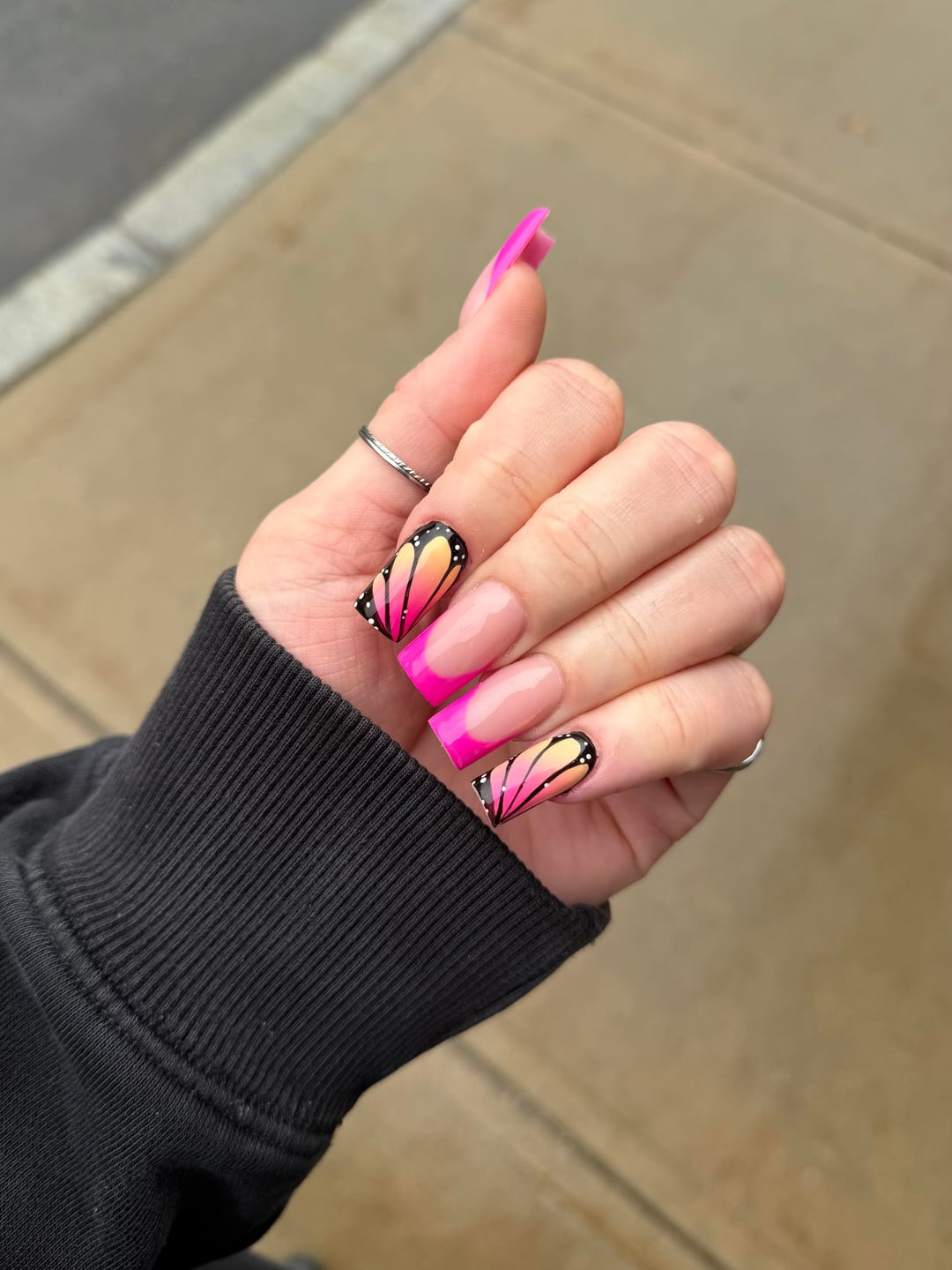 Visual Idea — Butterfly Airbrush Nails 2027
