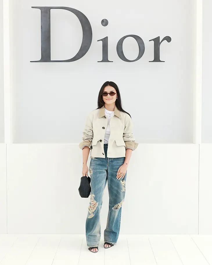 Relaxed Chic: Wide-Leg Jeans with Contrasting Collar Jacket Relaxed Chic: Wide-Leg Jeans with Contrasting Collar Jacket — Jeans Outfits 2027