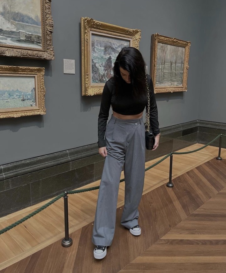 Asymmetrical Trousers and Crop Top for a Modern Art Setting Asymmetrical Trousers and Crop Top for a Modern Art Setting — Museum Outfits 2027