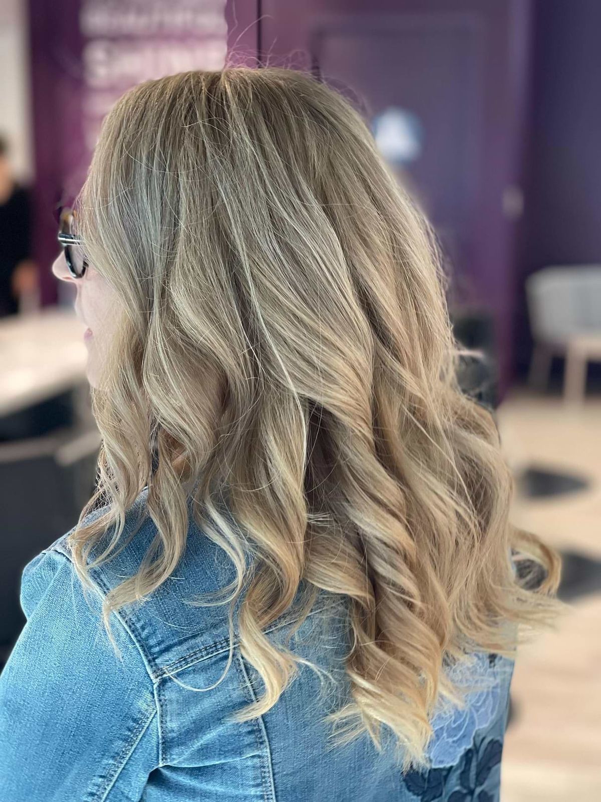 Wavy Hair With Balayage And Middle Part Wavy Hair With Balayage And Middle Part — Hairstyles 2027 for Dirty Hair