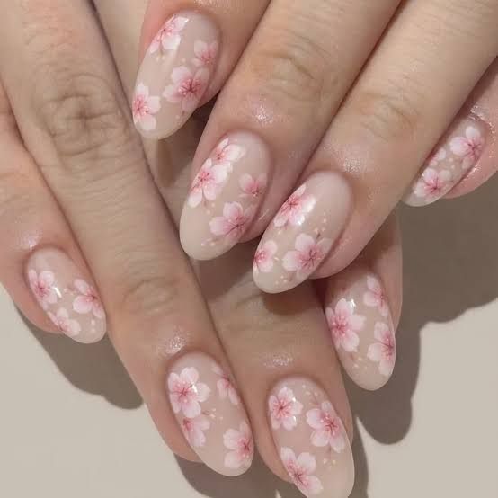 Delicate Painted Petal Ovals Delicate Painted Petal Ovals — Painted Petal Nails 2027