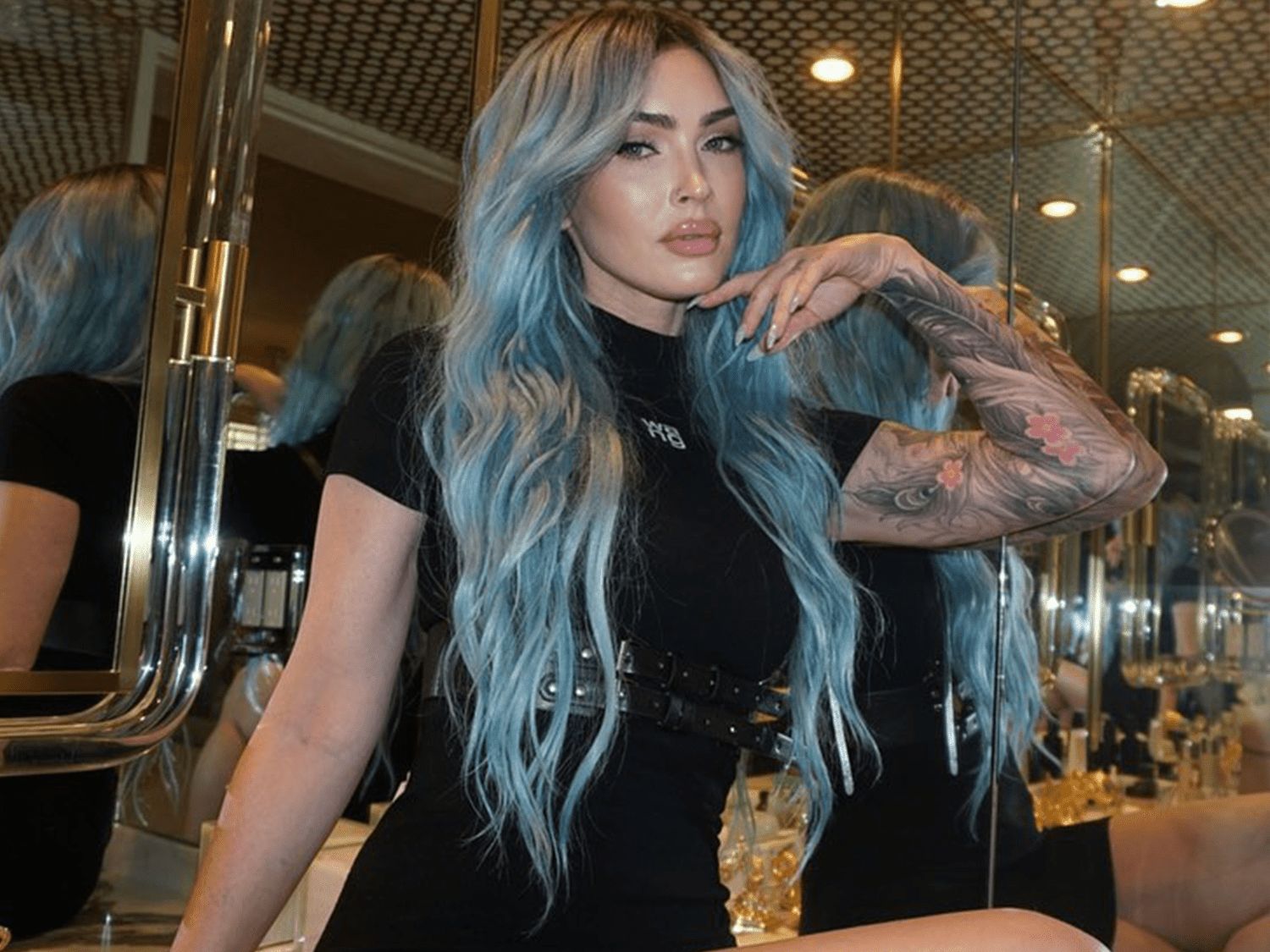 Visual Idea — A Front View Of Long Visual Idea — A Front View Of Long — Sky Blue Hair 2027