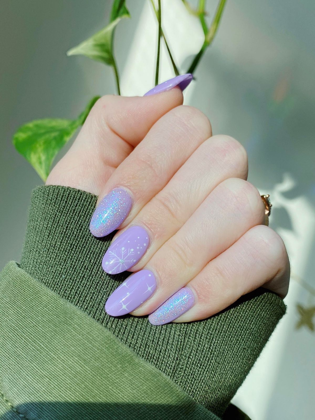 Pastel Purple White Iridescent Glitter Visual Idea — Winter Purple Nails 2027