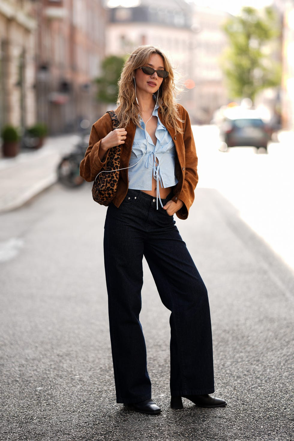 Light Blue Tie-Front Blouse and Wide-Leg Jeans for Casual Brunch Light Blue Tie-Front Blouse and Wide-Leg Jeans for Casual Brunch — Brunch Bootcut Jeans Outfits 2027