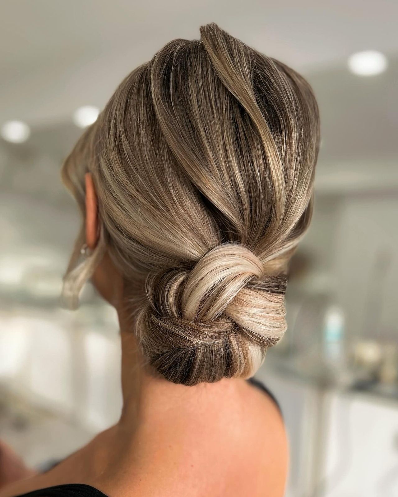 Collarbone Visual Idea Collarbone Visual Idea — Messy Low Bun 2027