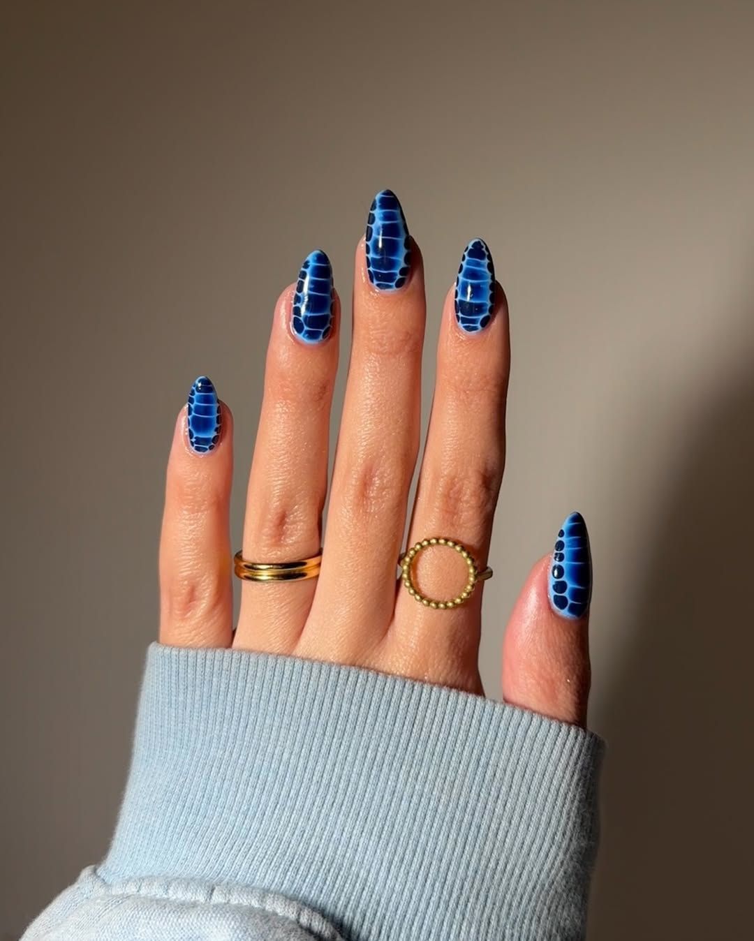Blue Snake Print Almond Nails Blue Snake Print Almond Nails — Retail Nails 2027