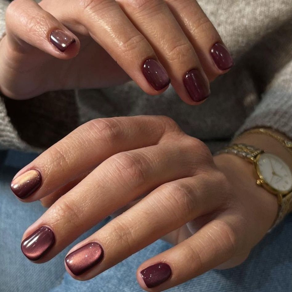 Glossy Cat-Eye Visual Idea Glossy Cat-Eye Visual Idea — Short Gel Nails 2027