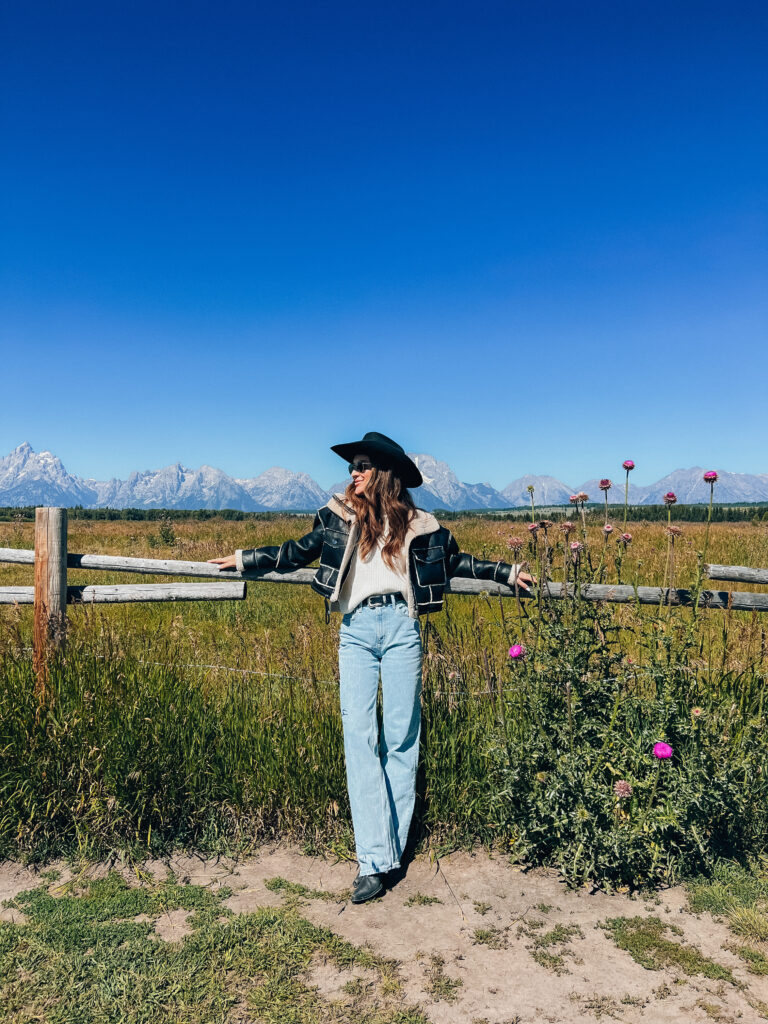 Sherpa-Lined Jacket and Jeans for a Casual Outdoor Excursion Sherpa-Lined Jacket and Jeans for a Casual Outdoor Excursion — Farm Outfits 2027