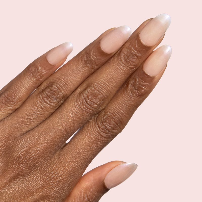Milky Champagne Pearlescent Sheen Nails Milky Champagne Pearlescent Sheen Nails — Champagne Nails 2027