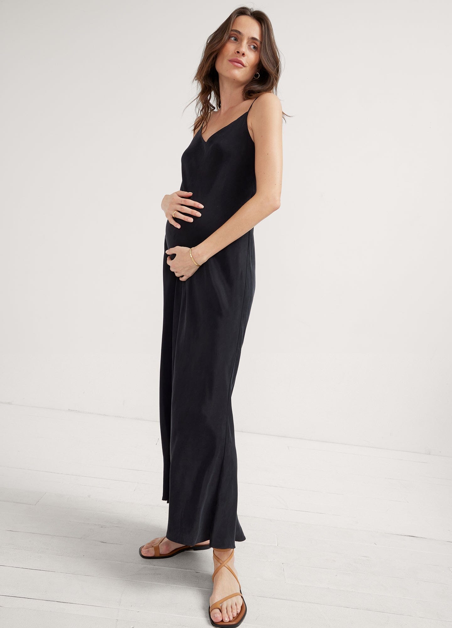 Elegant Black Floor-Length Maternity Slip Dress for Casual Sophistication Elegant Black Floor-Length Maternity Slip Dress for Casual Sophistication — Maternity Dresses 2027