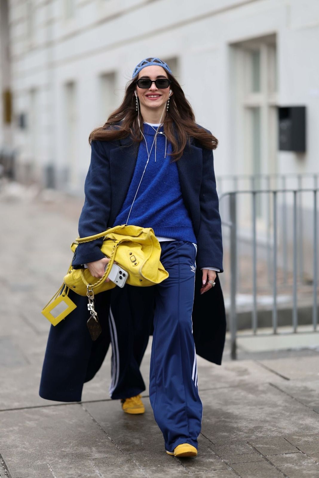 Casual Navy Coat with Blue Sweater and Yellow Bag Casual Navy Coat with Blue Sweater and Yellow Bag — Winter Blue Outfits 2027