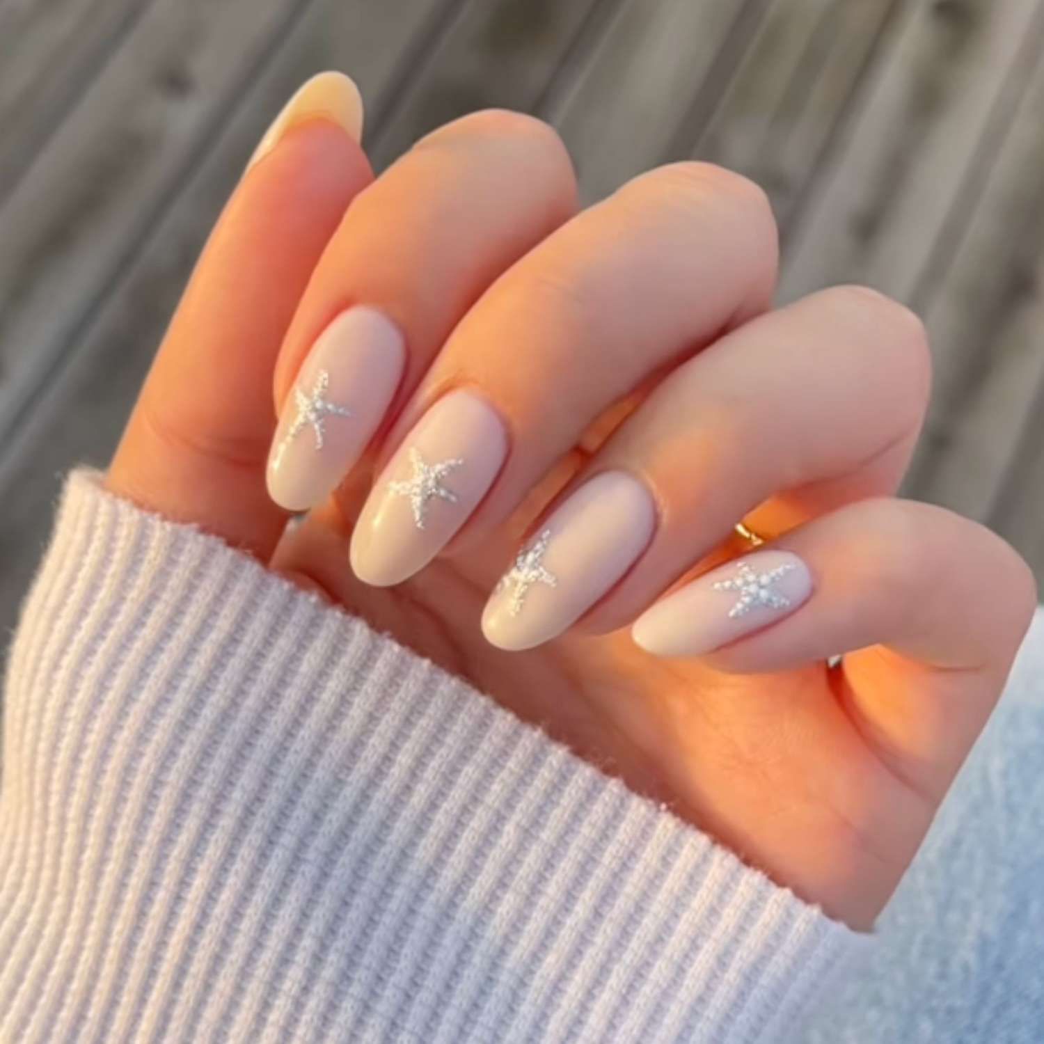 Pale Nude Starfish Accent Nails — Coastal Nails 2027