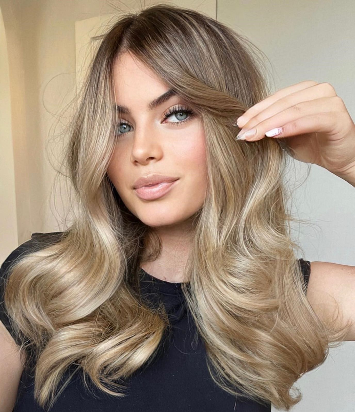 Dark Blonde With Soft Root Shadow Dark Blonde With Soft Root Shadow — Old Money Hair Color 2027