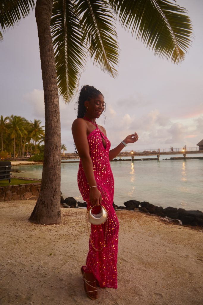 Sequined Halter Neck Maxi Dress Outfit Idea Sequined Halter Neck Maxi Dress Outfit Idea — Resort Wear Outfits 2027