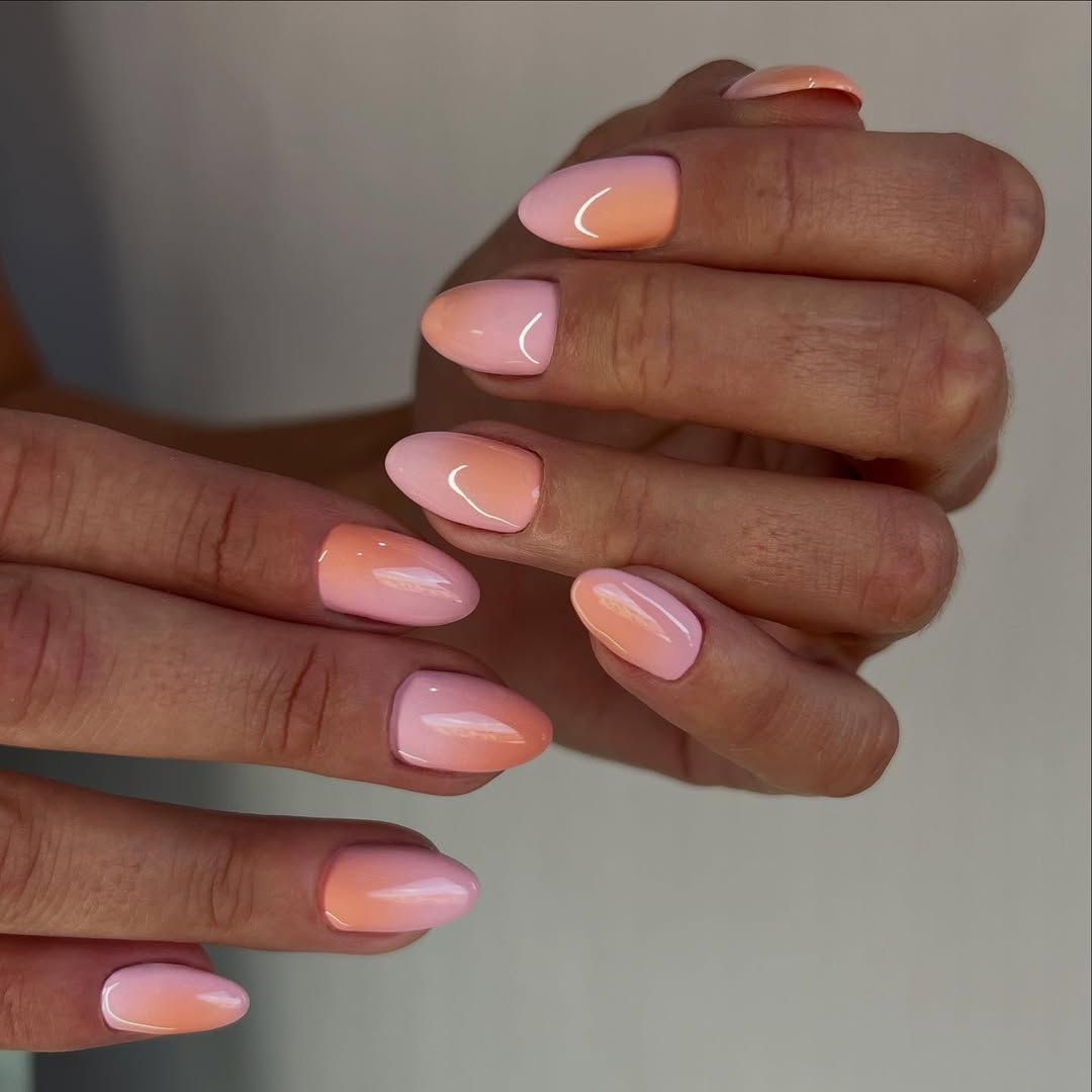 12 Fresh Peach Nail Ideas to Sample for a Juicy and Refreshing Manicure