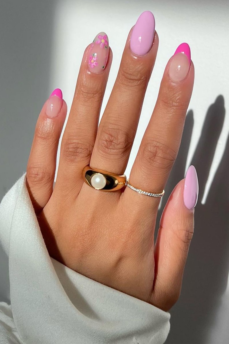French Tips Floral Art On Accent Nail Visual Idea French Tips Floral Art On Accent Nail Visual Idea — Oval Nails 2027
