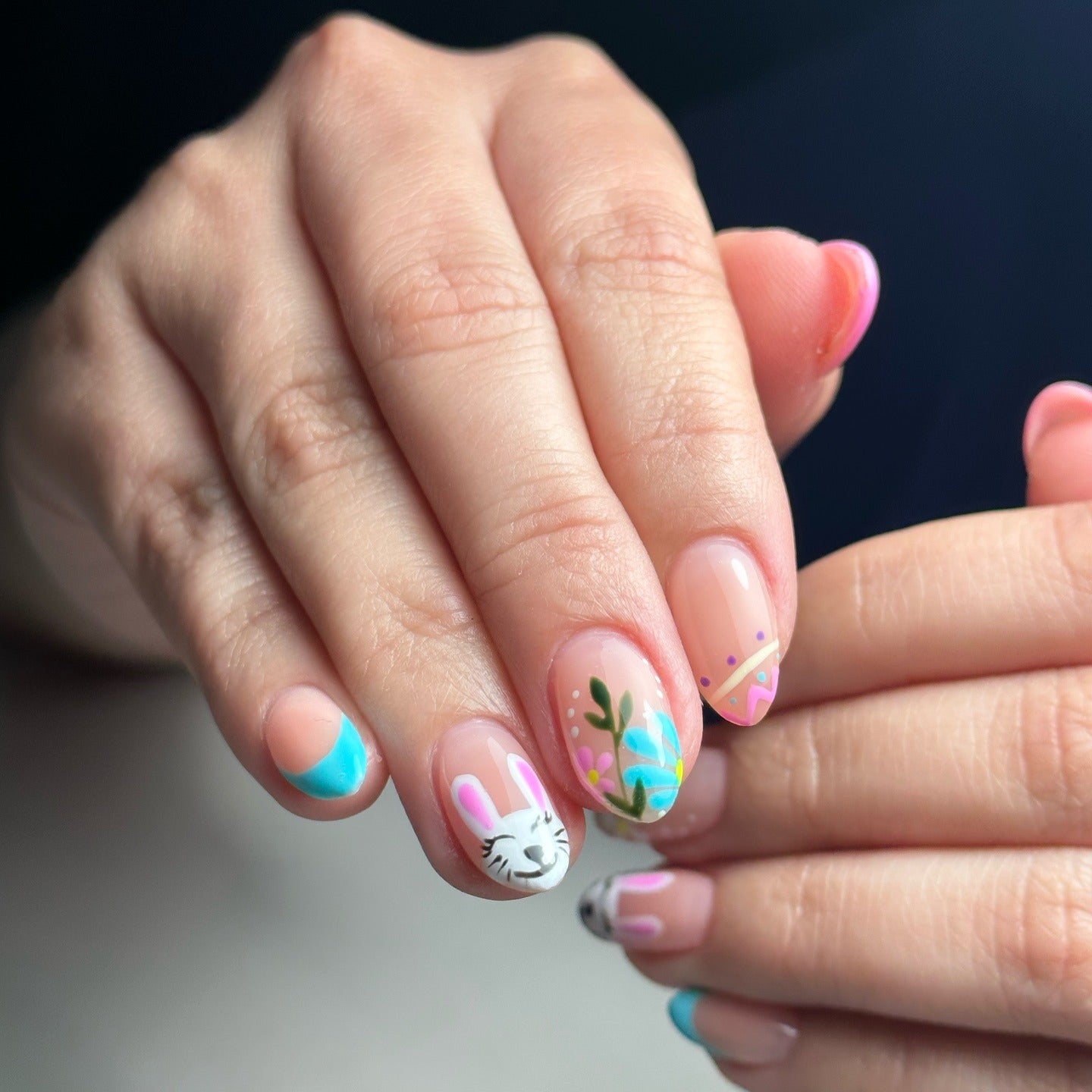 Short Oval Bunny Face with Pastels Short Oval Bunny Face with Pastels — Funny Bunny Nails 2027