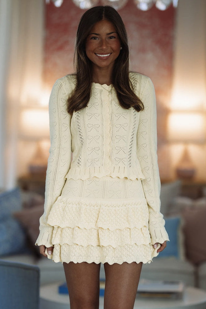 Light Yellow Knit Matching Set for a Sweet Brunch Look Light Yellow Knit Matching Set for a Sweet Brunch Look — Brunch Outfits 2027