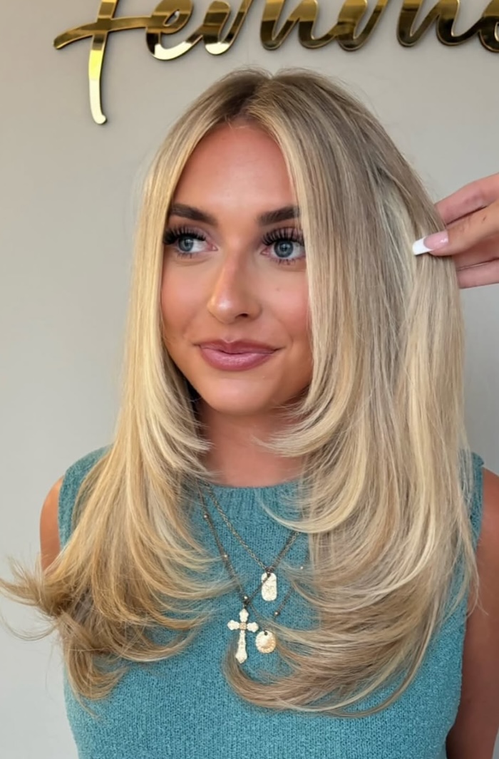 Collarbone Blowout With Creamy Blonde Collarbone Blowout With Creamy Blonde — Face Framing Layers 2027