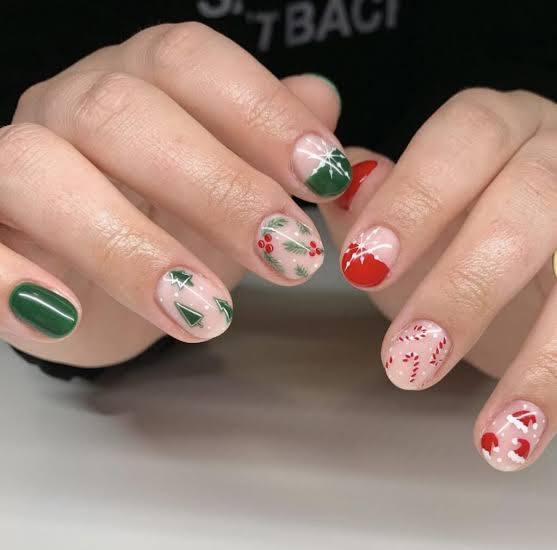Deep Green with Festive Christmas Motifs — Short Christmas Nails 2026