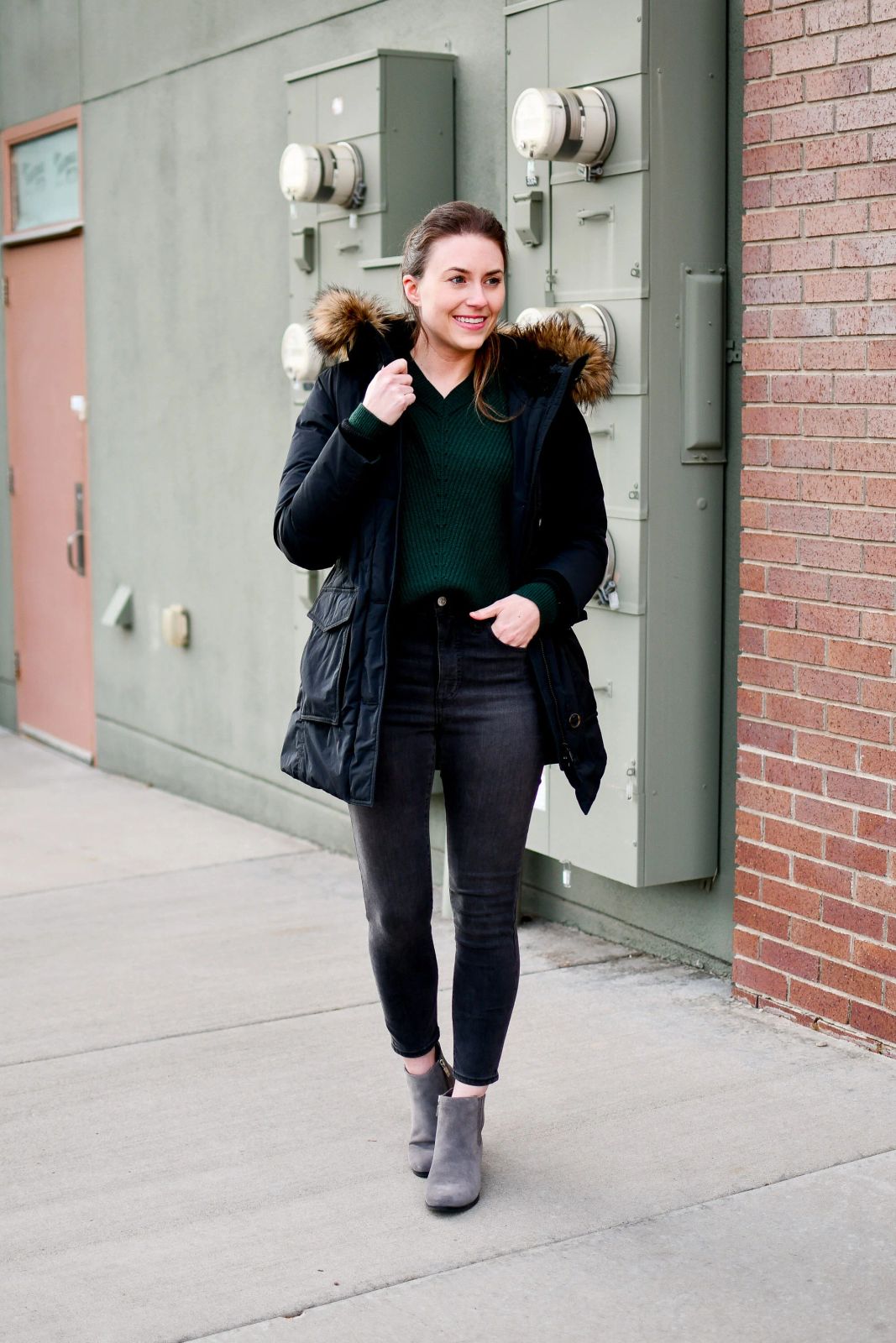 Black Puffer Coat with Fur-Trimmed Hood Black Puffer Coat with Fur-Trimmed Hood — Cozy Winter Outfits 2027