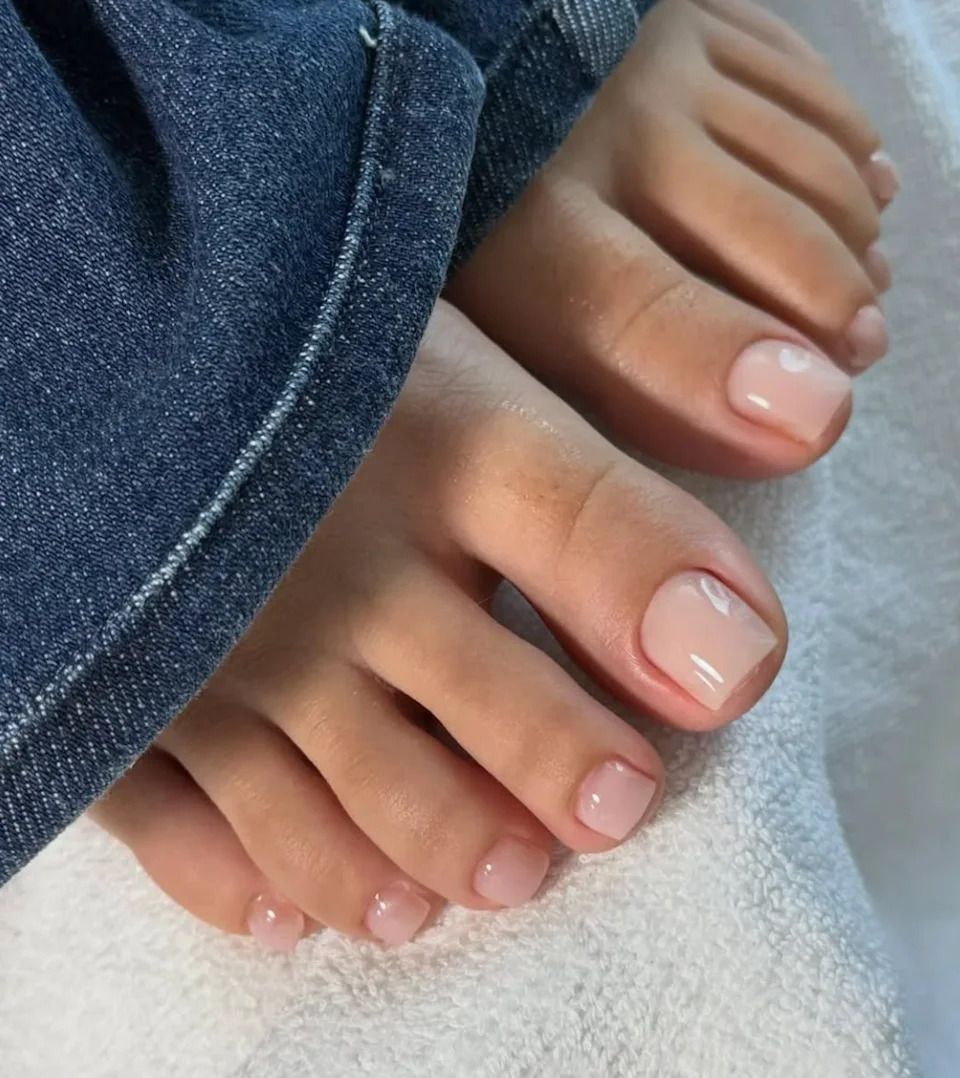 The 5 Most Flattering Summer Pedicure Colors to Try This July