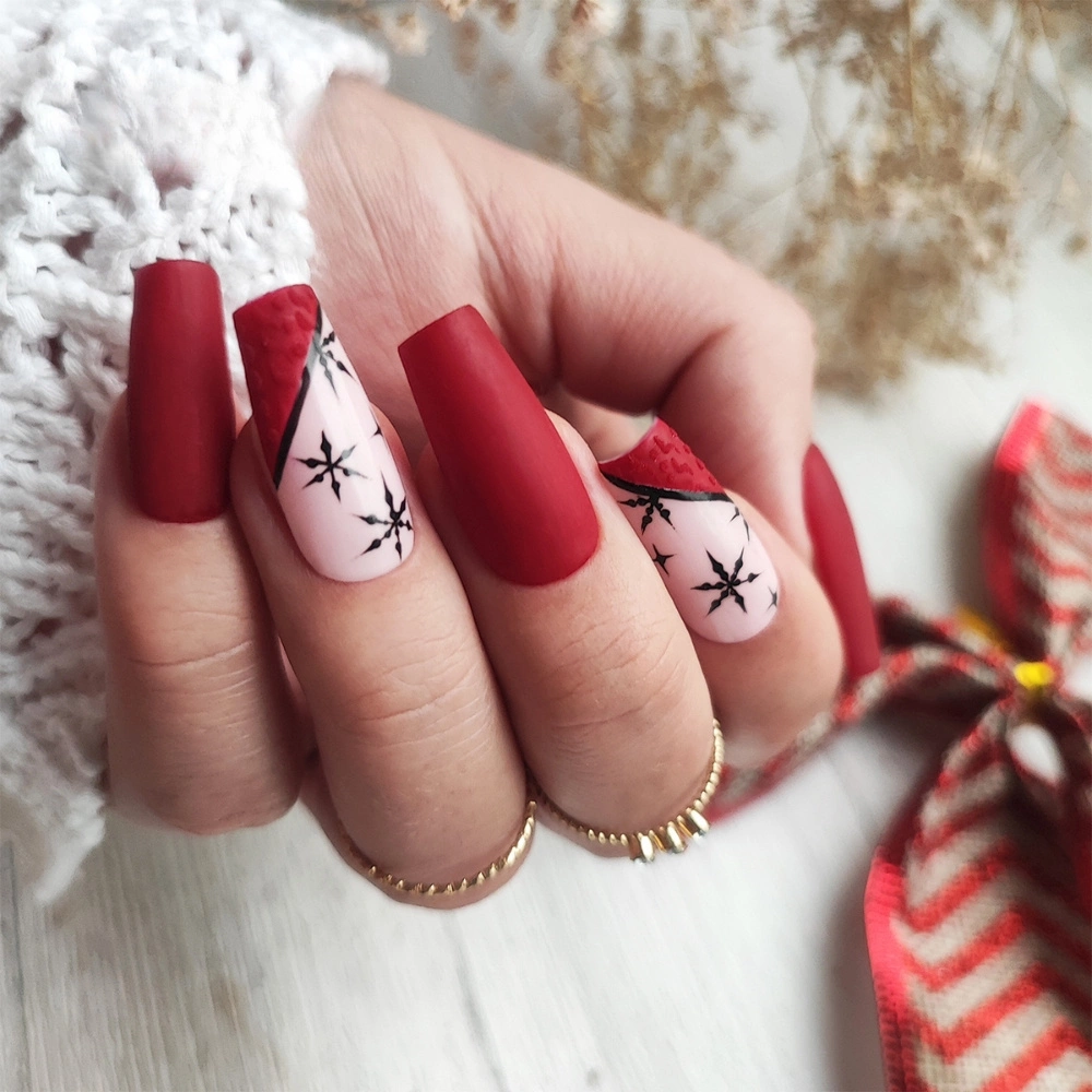 Matte Red Black Snowflake Cable Knit Nails Matte Red Black Snowflake Cable Knit Nails — Winter Coffin Nails 2027