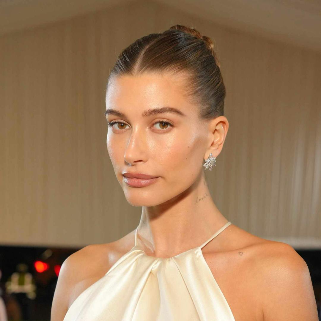 Extreme Sleek Blonde Bun Extreme Sleek Blonde Bun — Slicked Back Bun 2027
