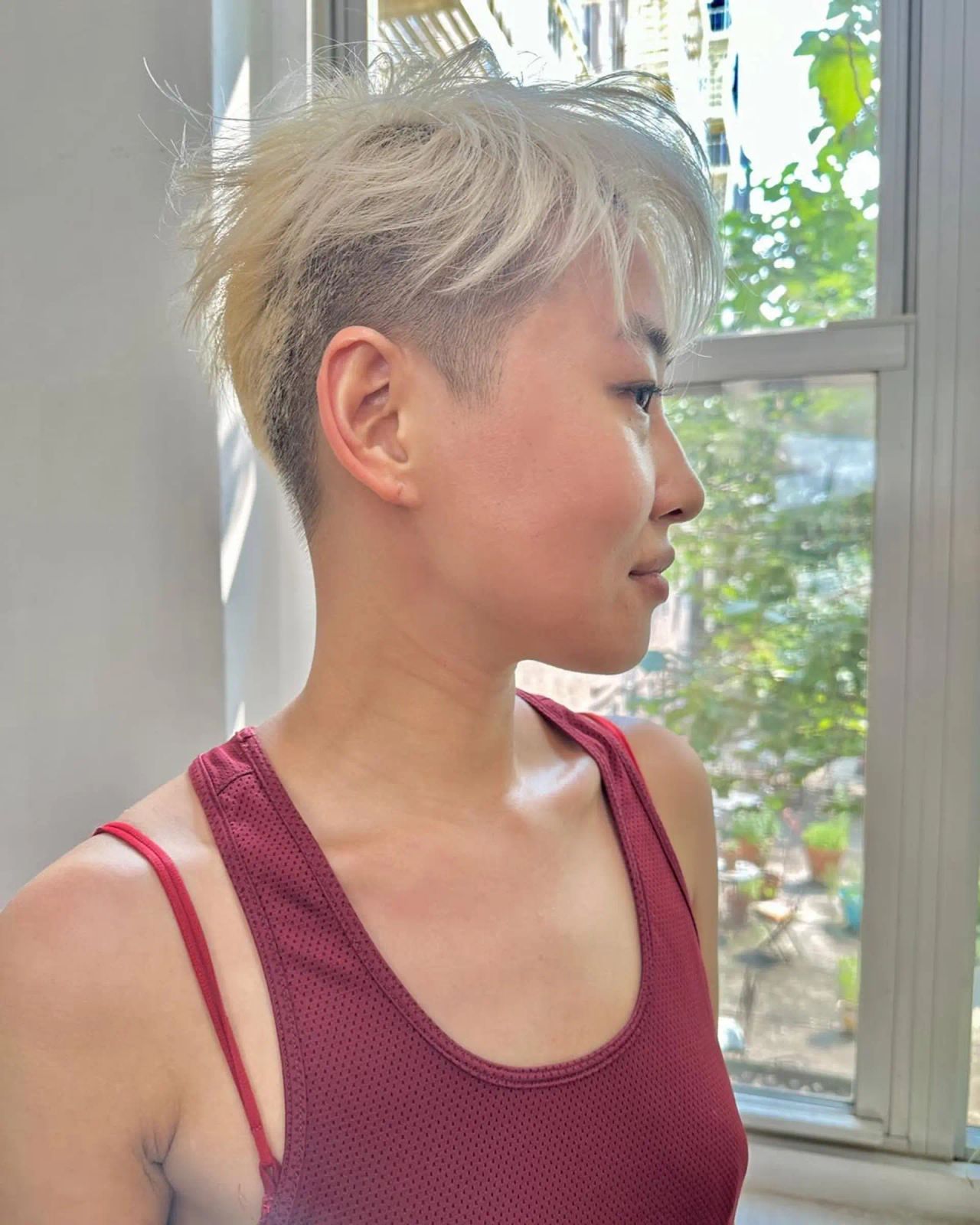 Platinum Pixie with Sharp Undercut Platinum Pixie with Sharp Undercut — Textured Pixie 2027