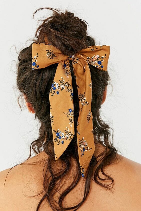 Chic Bow Accessory: Floral Print Hair Accessory in a Bun — Headband Outfits 2027