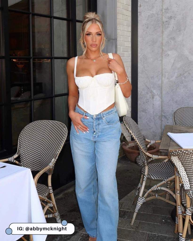 White Corset Top with Wide-Leg Jeans for Casual Daywear White Corset Top with Wide-Leg Jeans for Casual Daywear — Lace Corset Top Outfits 2027