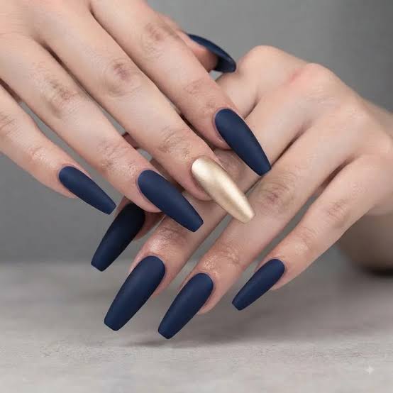 Matte Deep Blue Coffin Snowflake Accent Matte Deep Blue Coffin Snowflake Accent — Blue Christmas Nails 2026