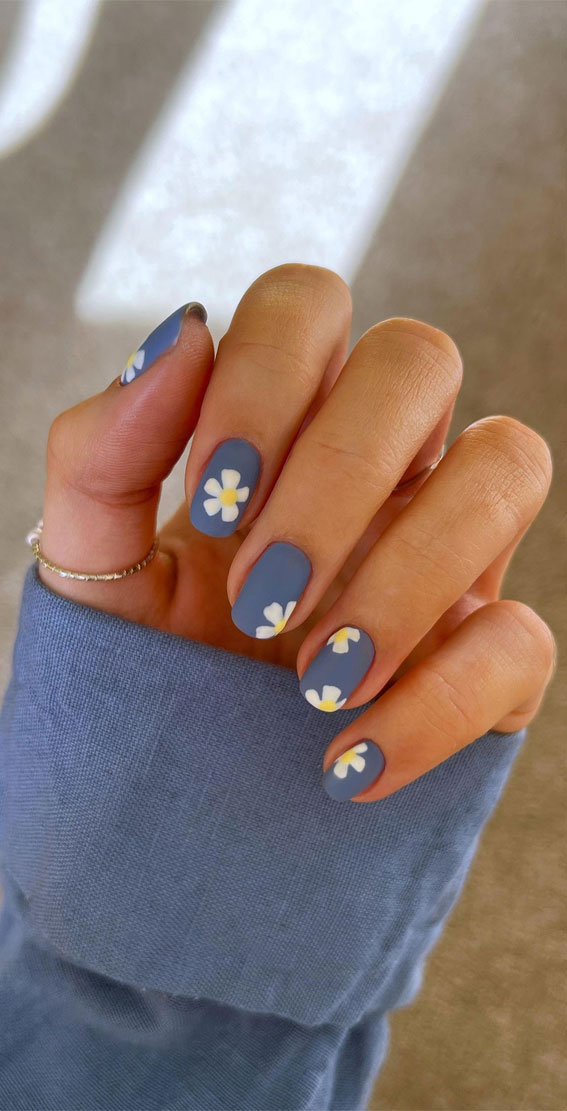 Matte Dusty Blue Daisies Matte Dusty Blue Daisies — Daisy Flower Nails 2027