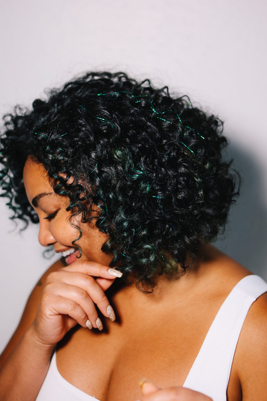 Thick Curly Black With Green Tinsel — Hair Tinsel 2027