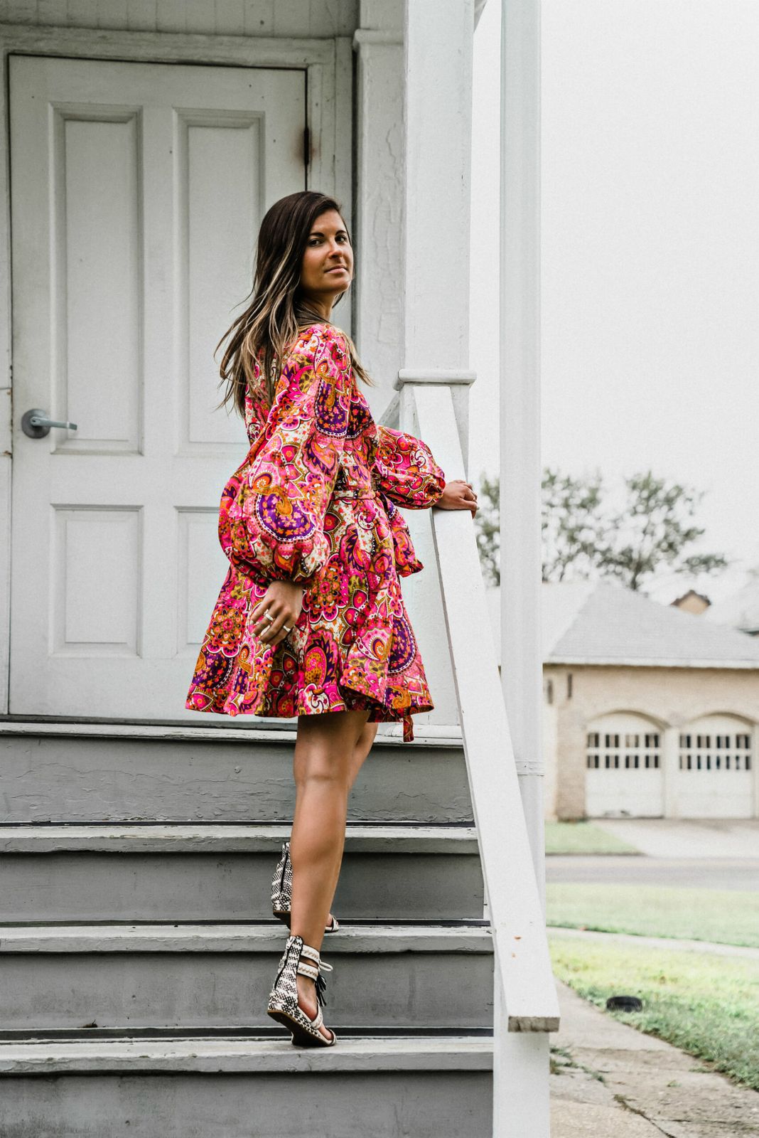 Vibrant Paisley Mini Dress with Voluminous Sleeves Vibrant Paisley Mini Dress with Voluminous Sleeves — Country Wedding Guest Dress 2027