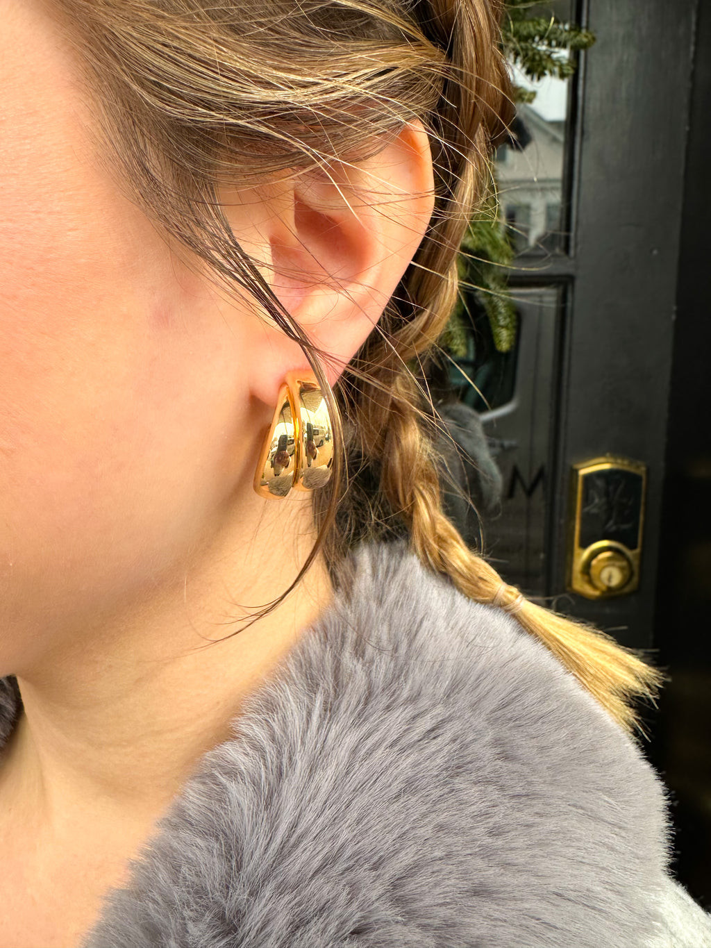 Chunky Double Hoops with a Faux Fur Coat Chunky Double Hoops with a Faux Fur Coat — Hoop Earrings 2027