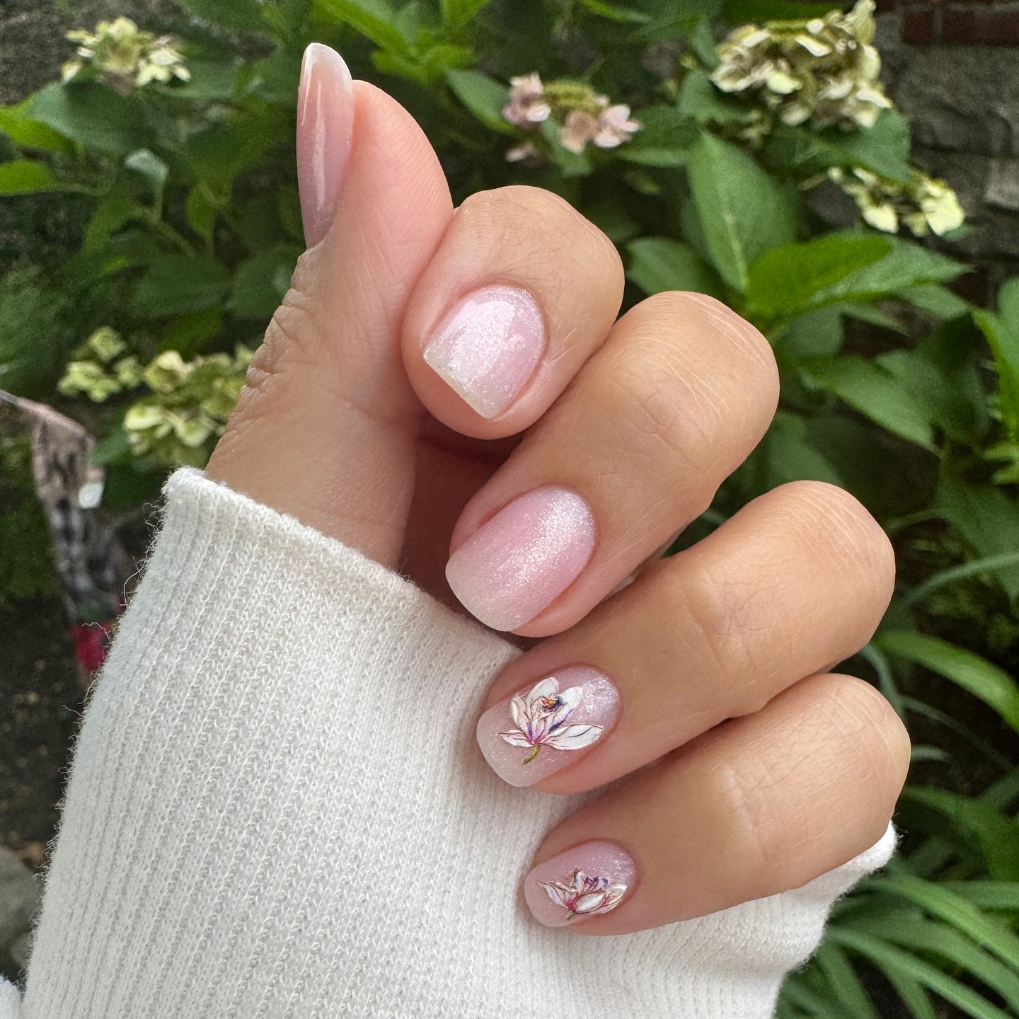 Floral Decal Short Oval Nails Floral Decal Short Oval Nails — Wedding Guest Nails 2027