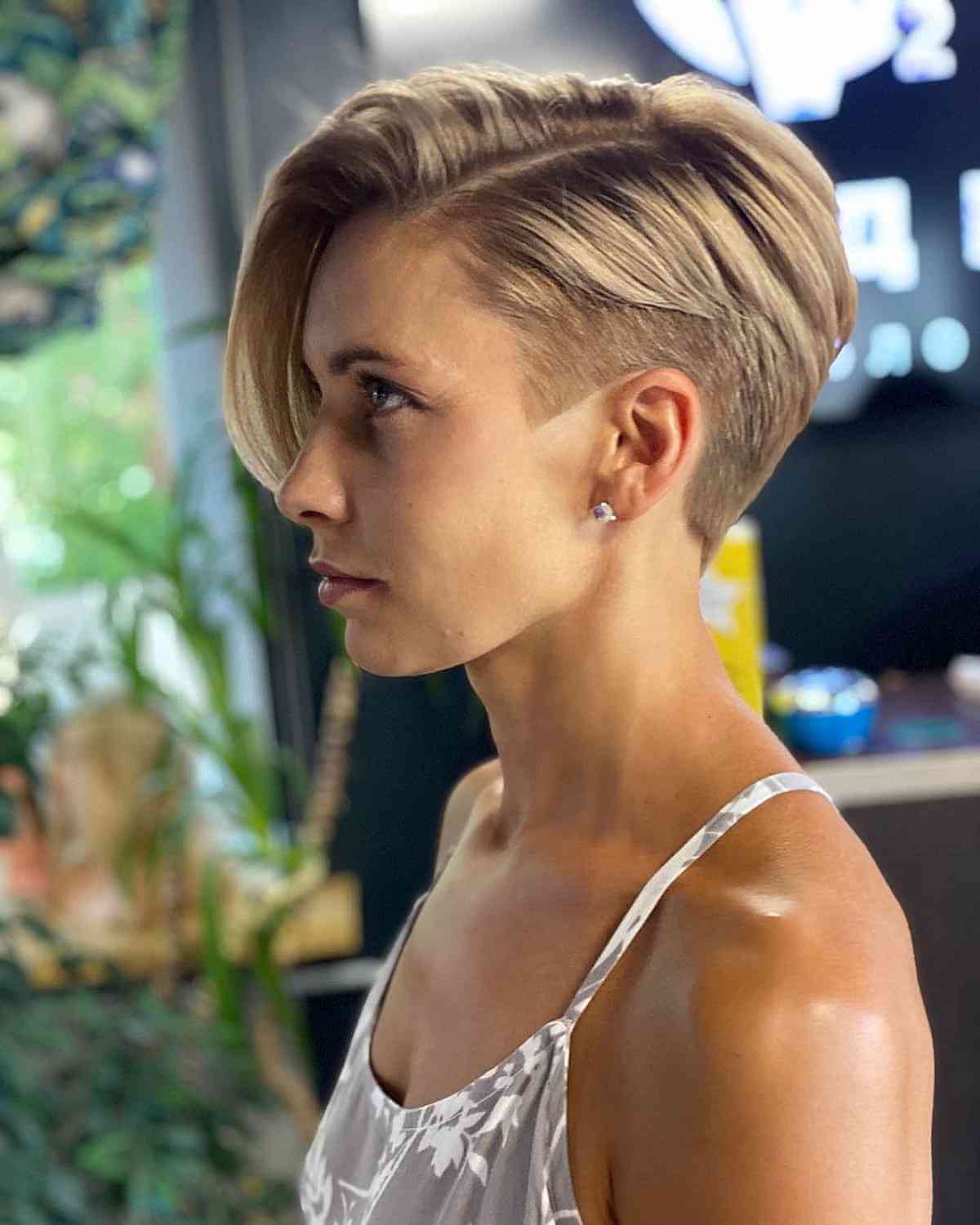 Platinum Blonde Visual Idea Platinum Blonde Visual Idea — Undercut Bob 2027