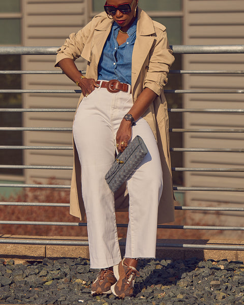 Trench Coat Chic: Wide-Leg Jeans with Beige Trench Trench Coat Chic: Wide-Leg Jeans with Beige Trench — Jeans Outfits 2027